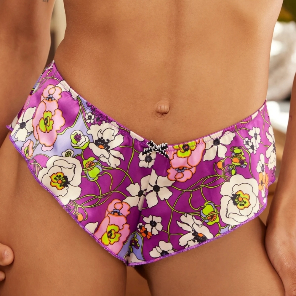 Savage X Fenty Juicy Purple Mod Flower Poppy Stretch-Satin Tap Short